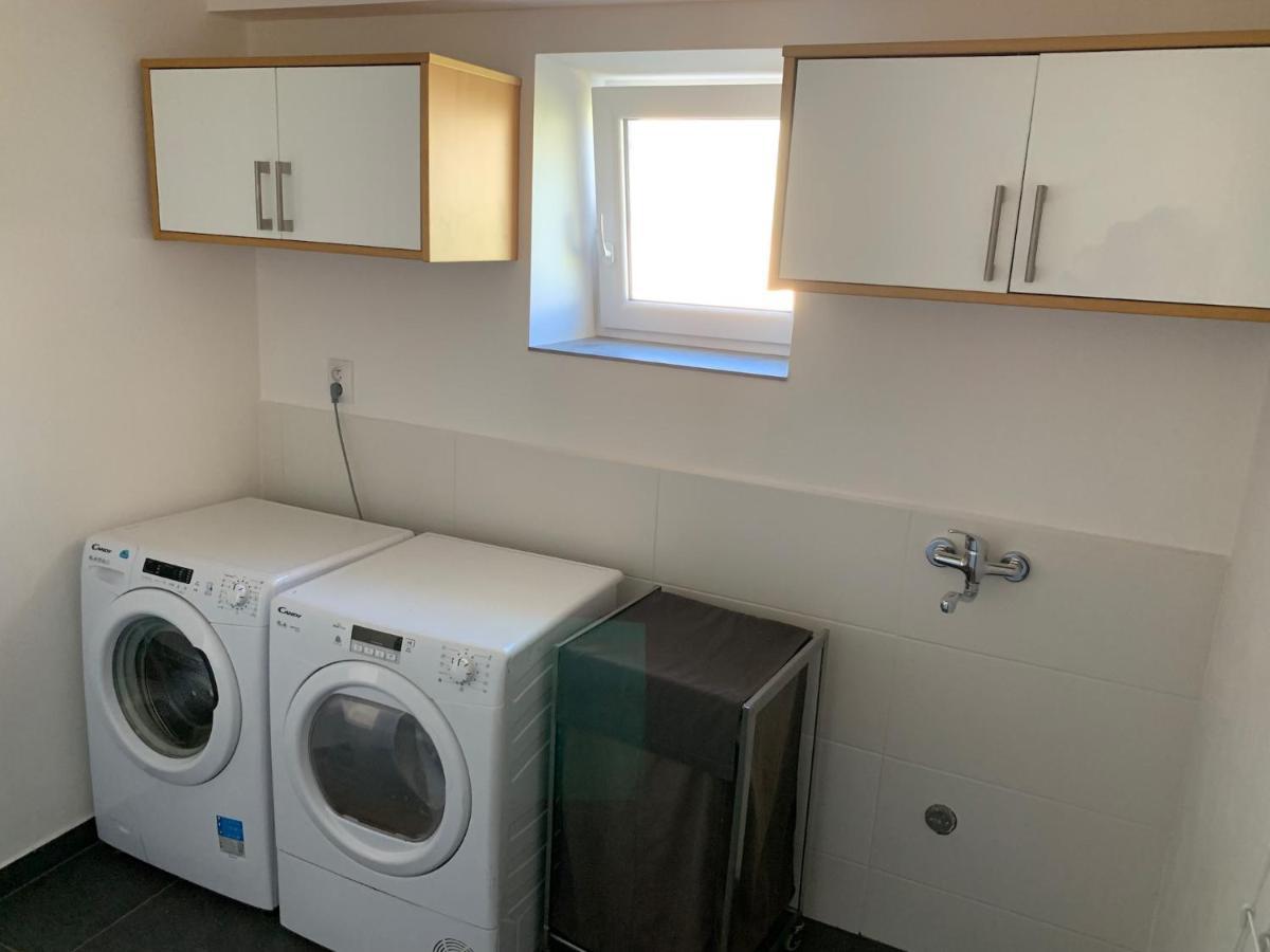 Fox Apartment Hostka  Ngoại thất bức ảnh